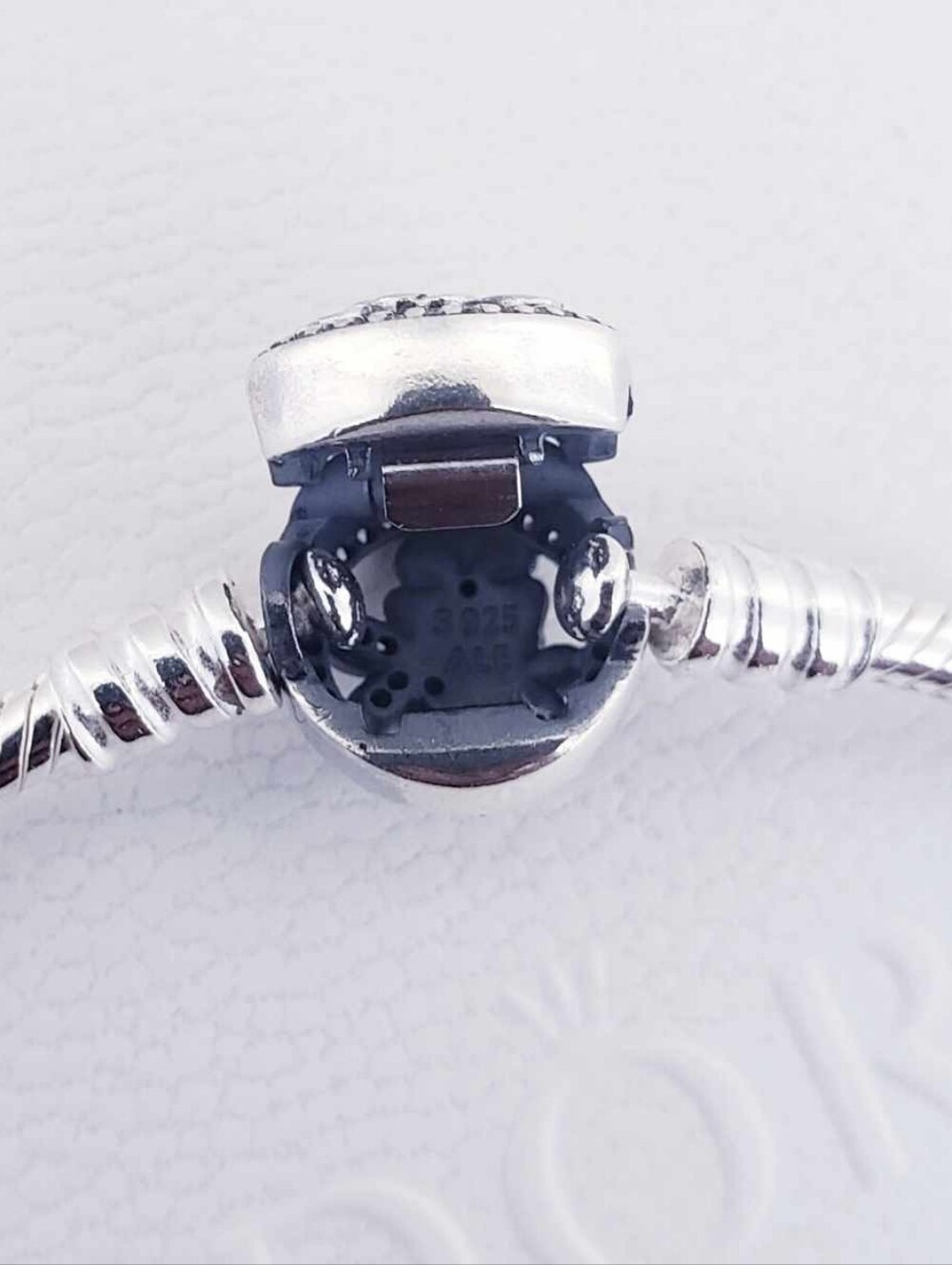 ♥️ AUTHENTIC PANDORA JEWELRY ⭐️RETIRED ITEMS⭐️ - Picture 4 of 16